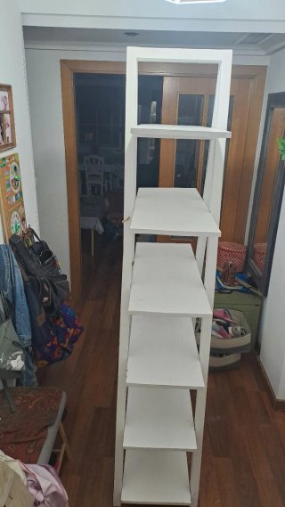 Estantería Pirámide Madera Blanca y Dorada