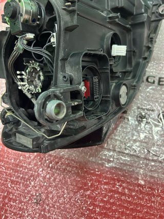 Faro Volkswagen Passat