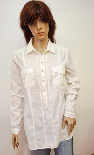 Camisa blanca de manga larga