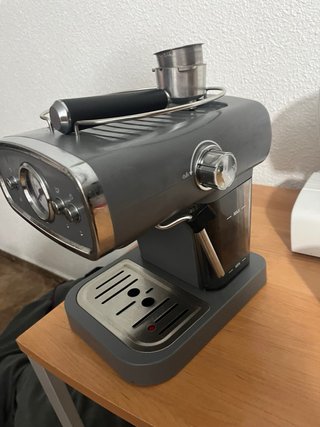 Cafetera SilverCrest gris