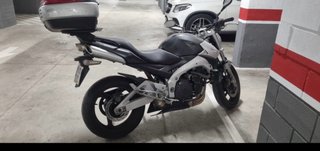 Suzuki GSR600 Naked Negra/Plata cambio por nmax