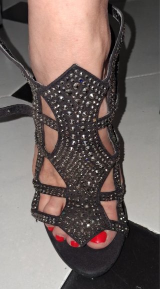 Sandalias tacón negras tiras brillos