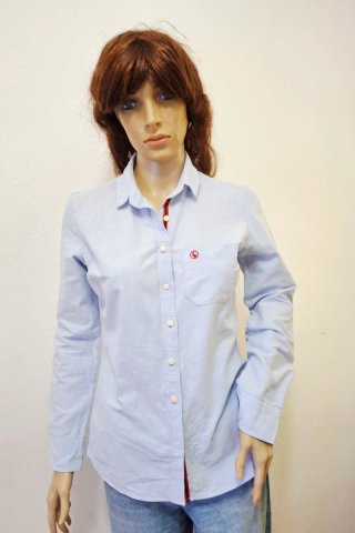 Camisa azul de manga larga