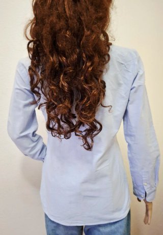 Camisa azul de manga larga