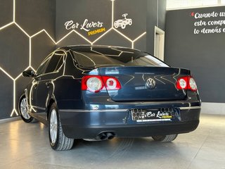 Volkswagen Passat ¡automatico 140cv!
