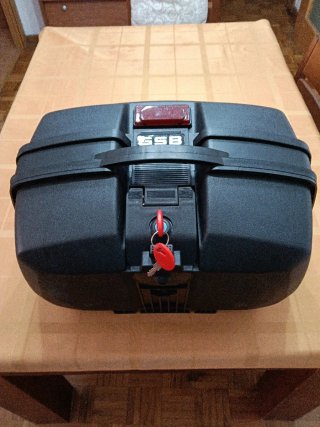 Cofre GSB para Moto Negro y Gris