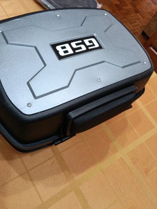 Cofre GSB para Moto Negro y Gris