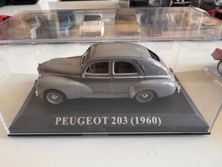Peugeot 203 Escala 1:43 Gris