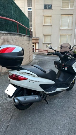 Suzuki Burgman 125cc Maxi Scooter