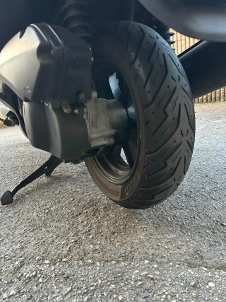 Suzuki Burgman 125cc Maxi Scooter
