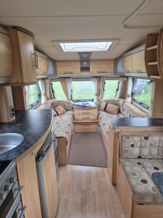 Caravana Sterling Eccles moderna