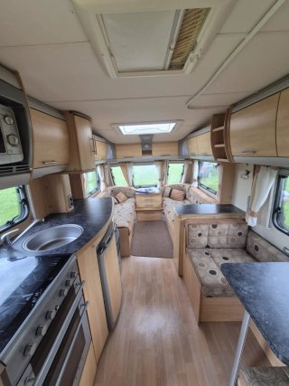 Caravana Sterling Eccles moderna