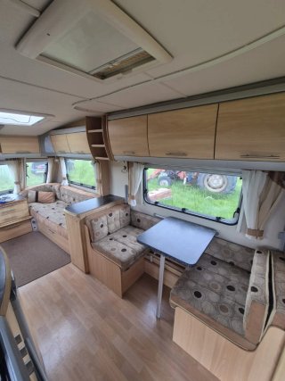 Caravana Sterling Eccles moderna