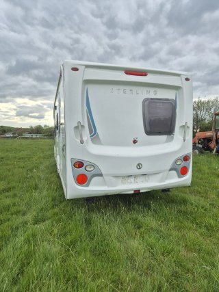 Caravana Sterling Eccles moderna
