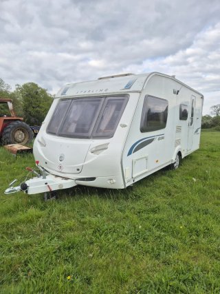 Caravana Sterling Eccles moderna