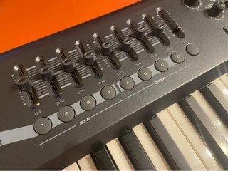 Controlador MIDI M-Audio Axiom 61