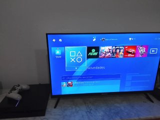 PS4 500GB + 3 Mandos