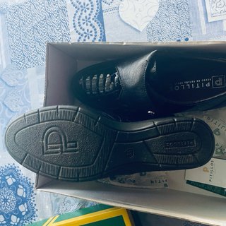 Zapatos de señora negros talla 38 en charol y piel
