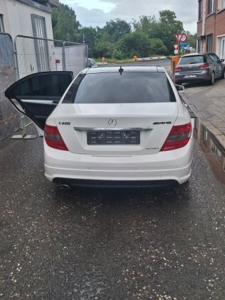 Mercedes-Benz Clase C 2009 pack AMG
