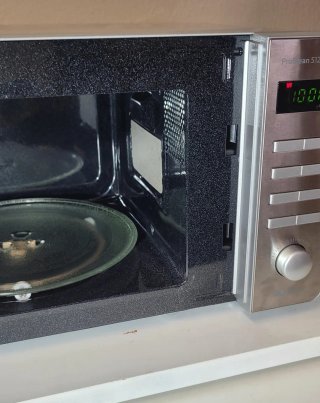 Microondas Cecotec con grill inox exterior