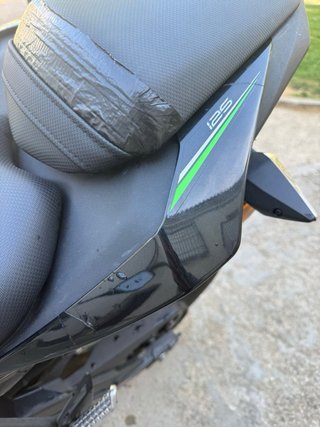 Kawasaki Z125 2024 Negra/Verde