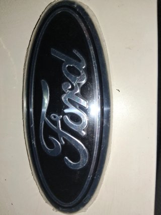 Emblema Ford Ovalado Negro