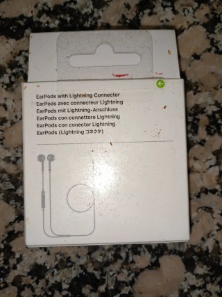 Auriculares Apple EarPods Lightning sin usar