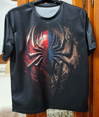 Camiseta Spiderman Hombre Negra y Roja