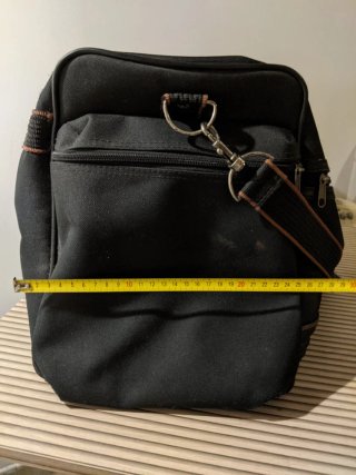 Bolsa de viaje negra sin ruedas