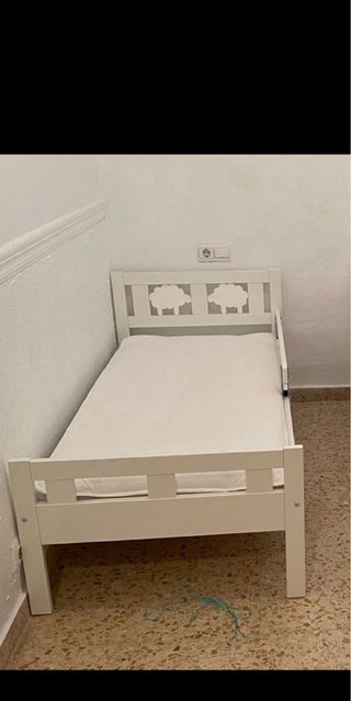 Cama infantil blanca IKEA