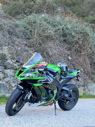 Kawasaki ZX-10R Ninja Sportbike