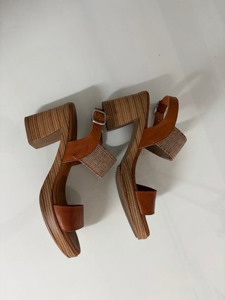 Sandalias Paula Urban Marrones
