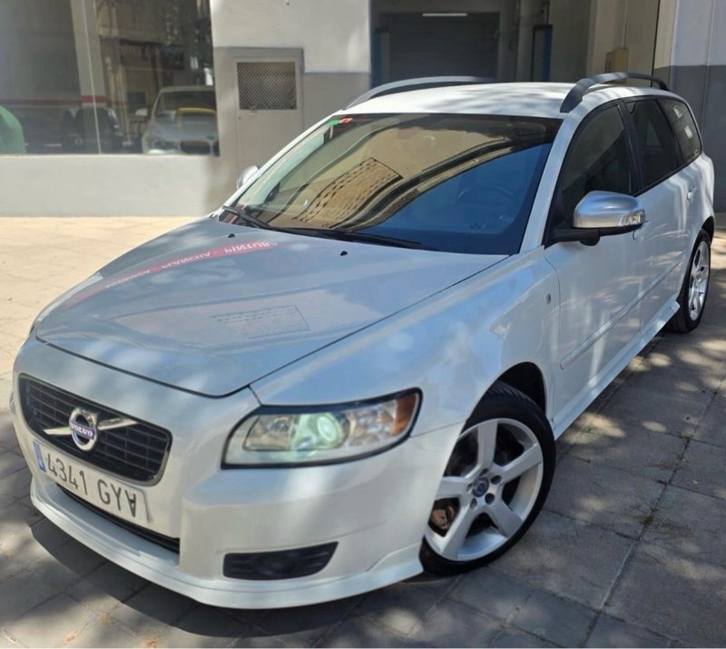 Volvo V50 2010 - foto 1