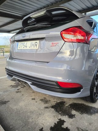 Faldón trasero Ford Focus ST