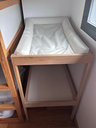 Cuna IKEA madera + cambiador