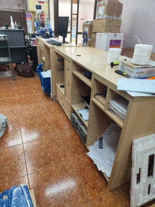 Mostrador de tienda madera