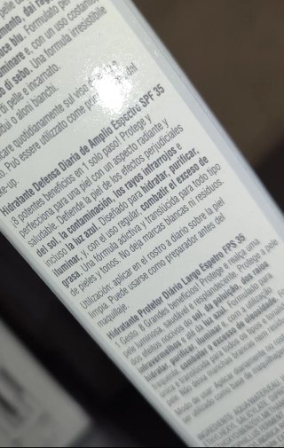 4 unidades de EA Eight Hour Daily Defense SPF 35