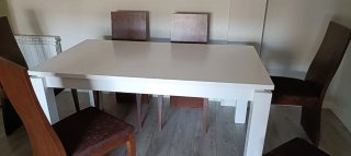 Mesa de comedor y 6 sillas de madera nogal