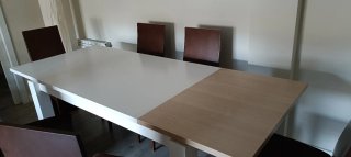 Mesa de comedor y 6 sillas de madera nogal
