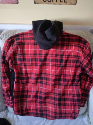 Sudadera Bershka Capucha Negra y Roja