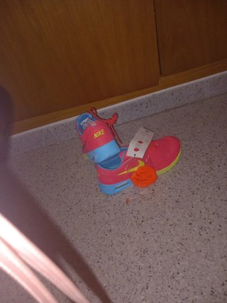 Nike Bambas Talla 40 Rosa y Amarillo