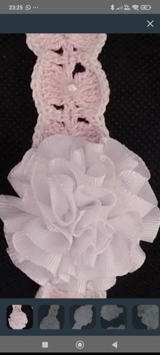 Diadema de bebé con flores
