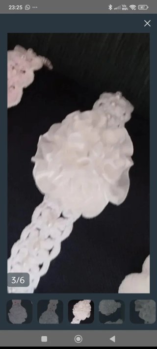 Diadema de bebé con flores
