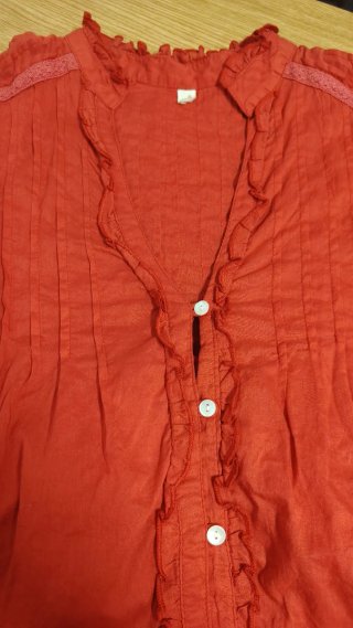 Blusa Stradivarius Roja con Volantes