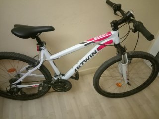 Bicicleta Rockrider Blanca y Rosa