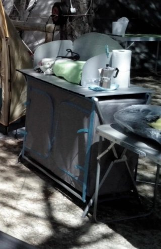 Conjunto camping Carrefour T4.1
