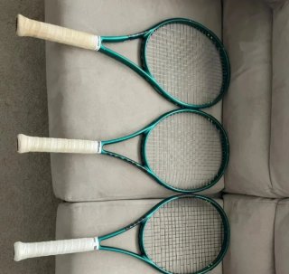 Wilson Blade 100 v9 300g Grip 2