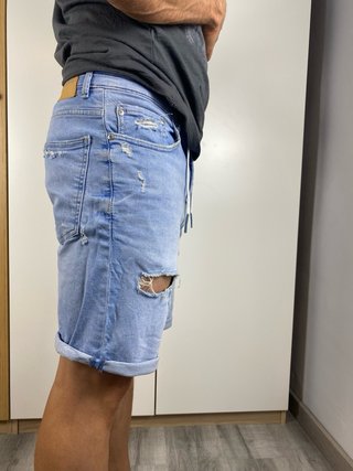Bermuda Pull&Bear desgastada