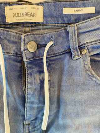 Bermuda Pull&Bear desgastada