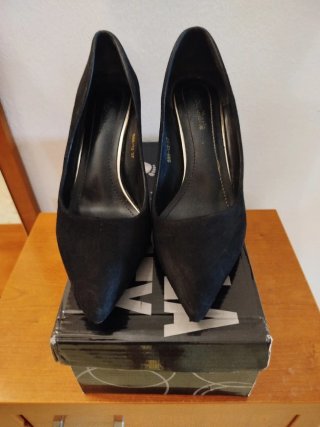 Zapatos de tacón aguja negros talla 37